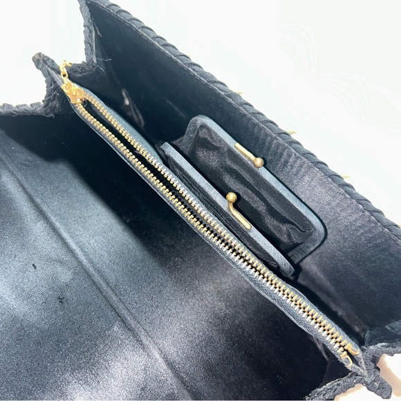 Vintage 1940's Black Clutch Bag - Picture 4 of 7